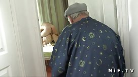 Горячий MILF с огромными сиськами радует гордого владельца BBC