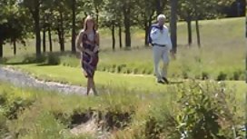 Два Hotties Share Dick and Swallow