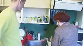 Горячие детки, имеющие межрасовую партию оргии