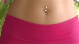 Тонкая массажистка с tanline pulls client