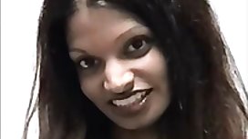 Horny Blonde Mommy Голодный для петуха