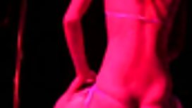 Pussyloving CFNM bosslady стучал в трио