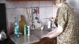 Маленькая русская блондинка Anjelica получает Tight Hole Fucked