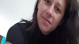 Грудастая детка дает минет Hate